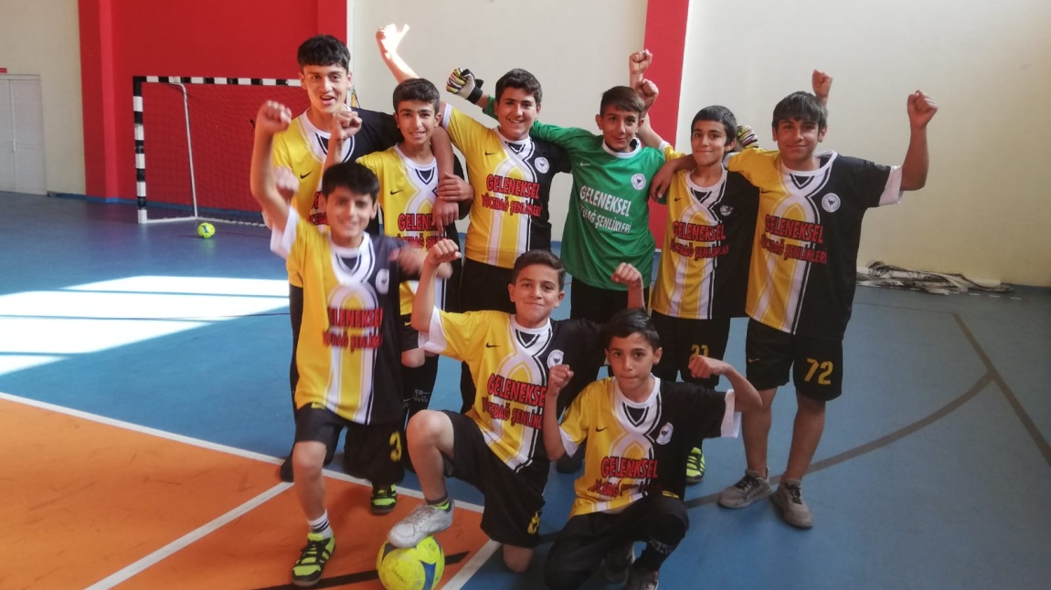 Futsalda Zafer, Öğrencilerimiz Sason’da Şampiyon